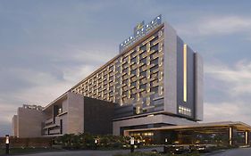 The Leela Ambience Convention Hotel Delhi New Delhi 5* India